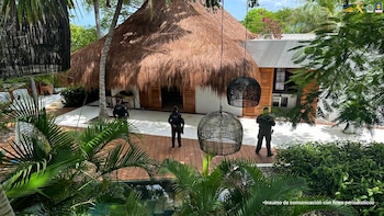 La esposa de Santiago Prada