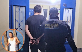 La víctima, identificada como Melvin Josué Fortín, falleció al ingresar al Centro de Atención Permanente debido a la gravedad de las heridas.