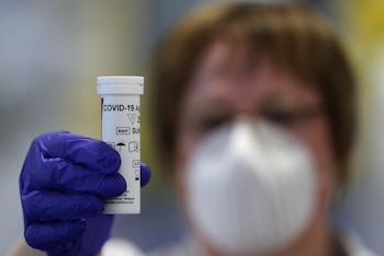 La línea de teléfono responderá