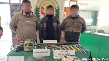 Arequipa: capturan a presuntos “Robacasas del Pedregal” con arma, dinero y una máscara de Hulk tras persecución policial
