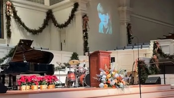 Amigos y familiares despidieron al