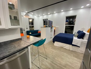 El cuarto, la sala y