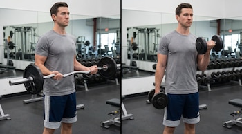 Imagen dividida de un hombre en un gimnasio realizando un curl de bíceps con barra EZ con las dos manos, y luego un curl de bíceps con una mancuerna en un solo brazo.