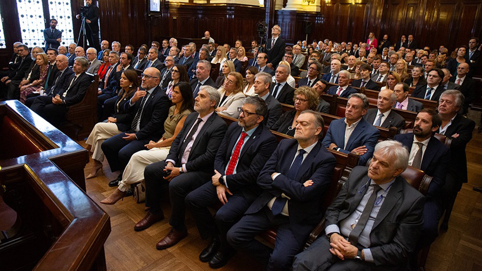 Numerosos representantes del mundo de la Justicia estuvieron presentes en el acto