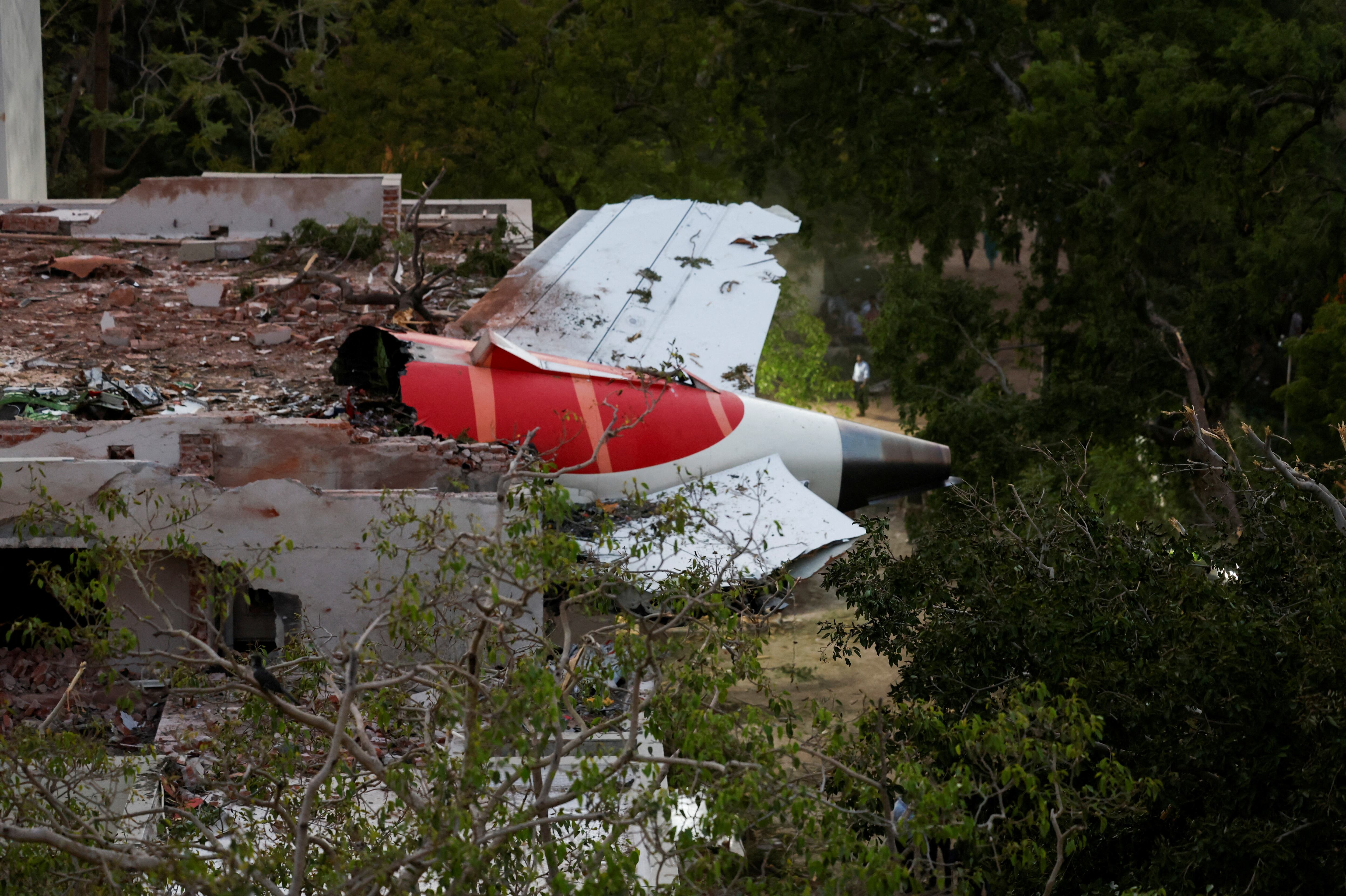 El fatal accidente de Air India el pasado 12 de junio que dejó a 241 personas fallecidas siguen siendo investigadas en simuladores de vuelo para determinar las causas que lo provocaron. (REUTERS/Amit Dave/File Photo)
