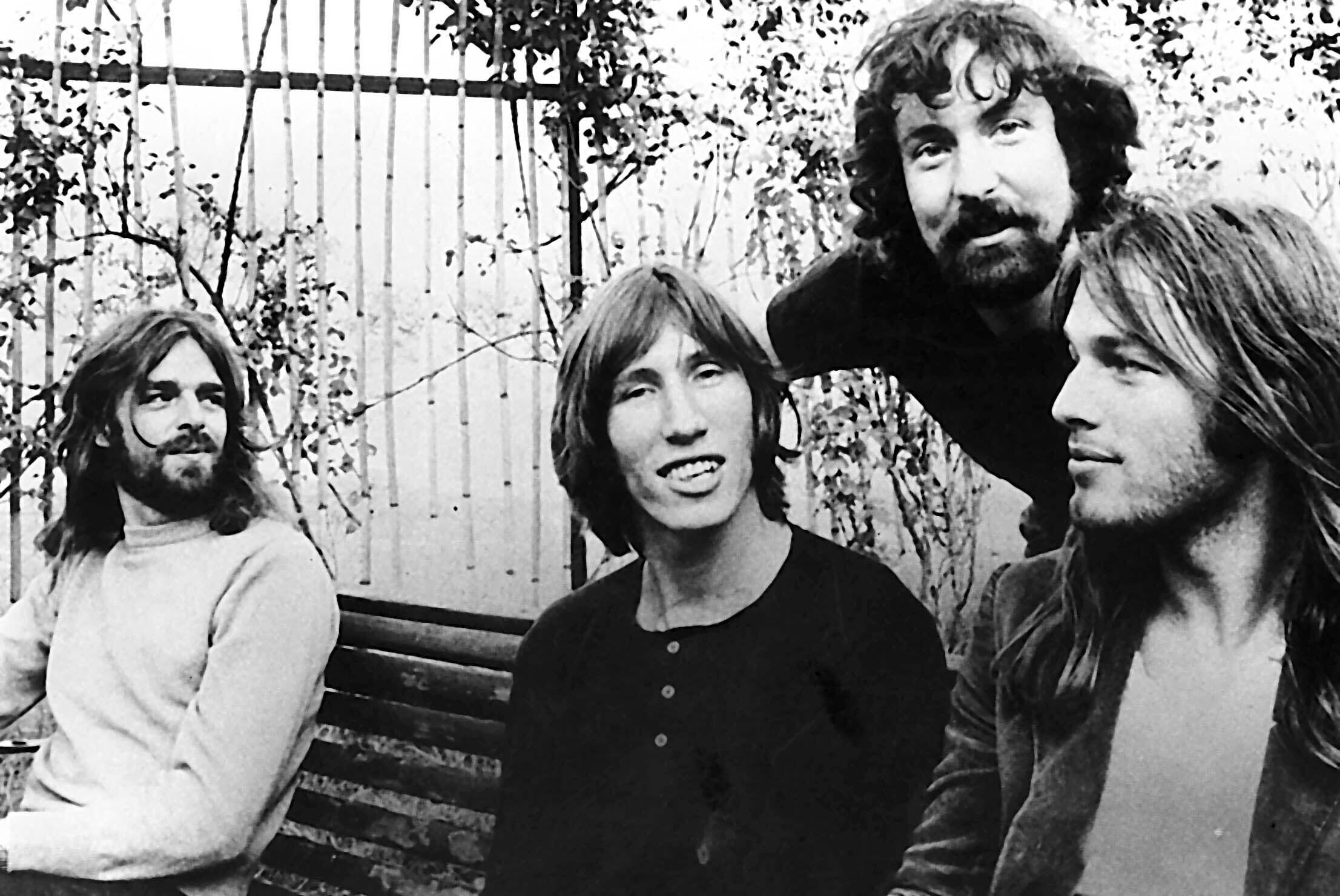 El Londres de los años setenta y la música de Pink Floyd marcaron la vida de Brosnan (Credit Image: © Globe Photos/ZUMAPRESS.com)