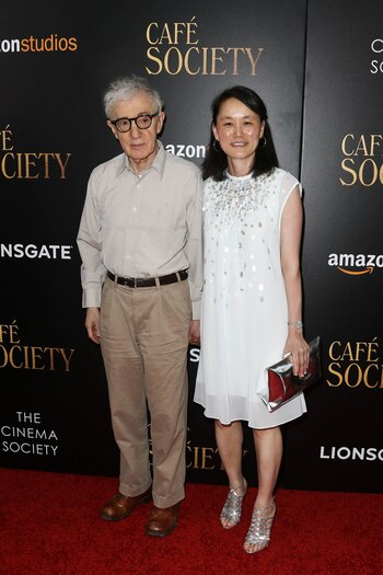 Woody Allen y su esposa