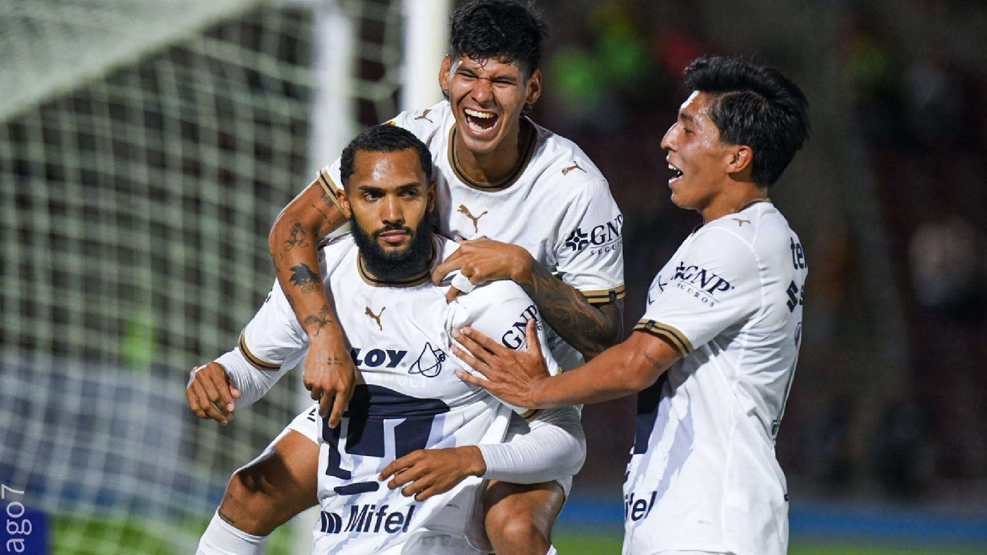 Pumas aplasta 5-1 a Bravos de Juárez con triplete de Juninho y escala al segundo lugar de la Liga MX