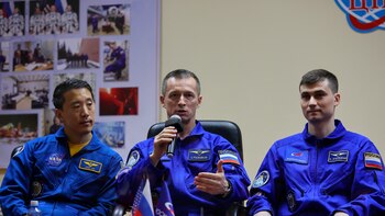 Roscosmos aprueba la tripulación que