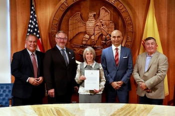 19/10/2026 Firma del Memorando de Entendimiento (MOU) entre Fujitsu y Nuevo México
ECONOMIA
FUJITSU