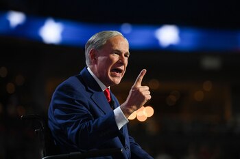 El gobernador Greg Abbott emitió