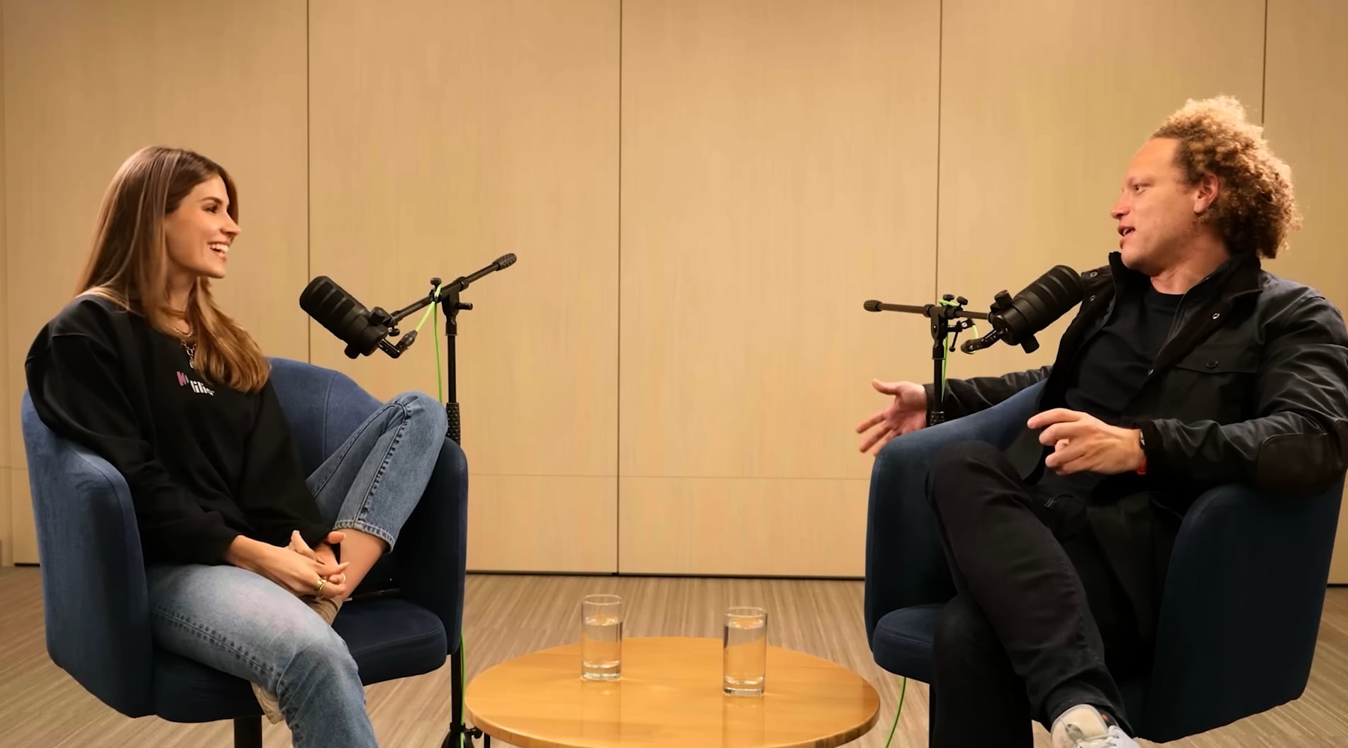 Gabriela Tafur explicó que el proceso comienza con una idea desarrollada por el equipo creativo en su conversación con Andrés Bilbao - crédito 30X by Andrés Bilbao/YouTube