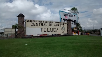 Cristian de 14 años murió en su lugar de trabajo en pollería de Toluca en extrañas circunstancias