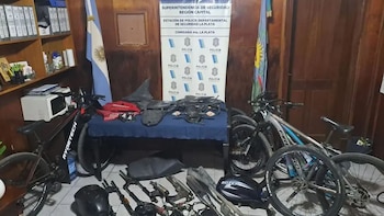 Atraparon a tres personas por administrar un desarmadero de motos en La Plata