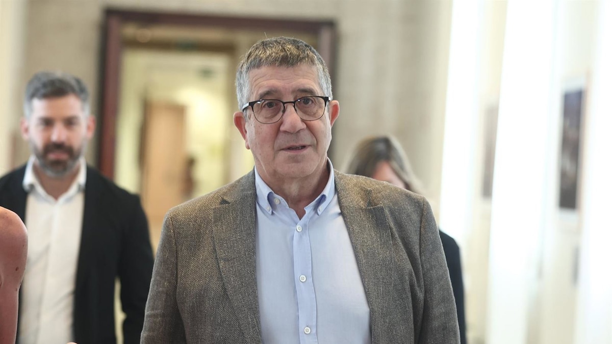 El PSOE defiende el derecho a criticar actuaciones de determinados jueces tras hablar Óscar López de "prevaricación"