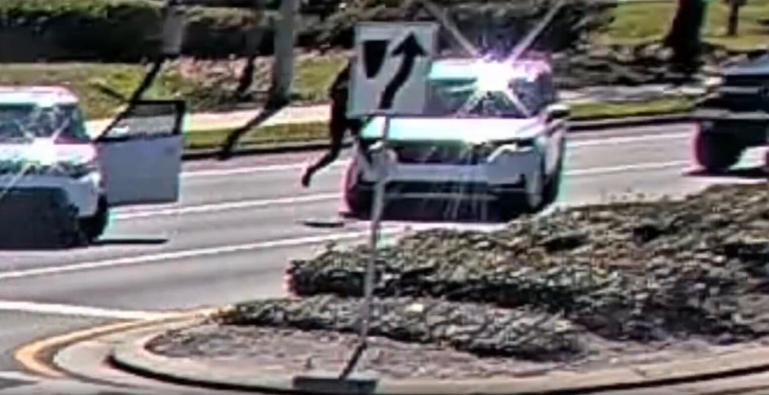 conductora atacada se encontraba en etapa de gestación y viajaba acompañada de su hijo menor al momento del altercado (Orlando Police Department)