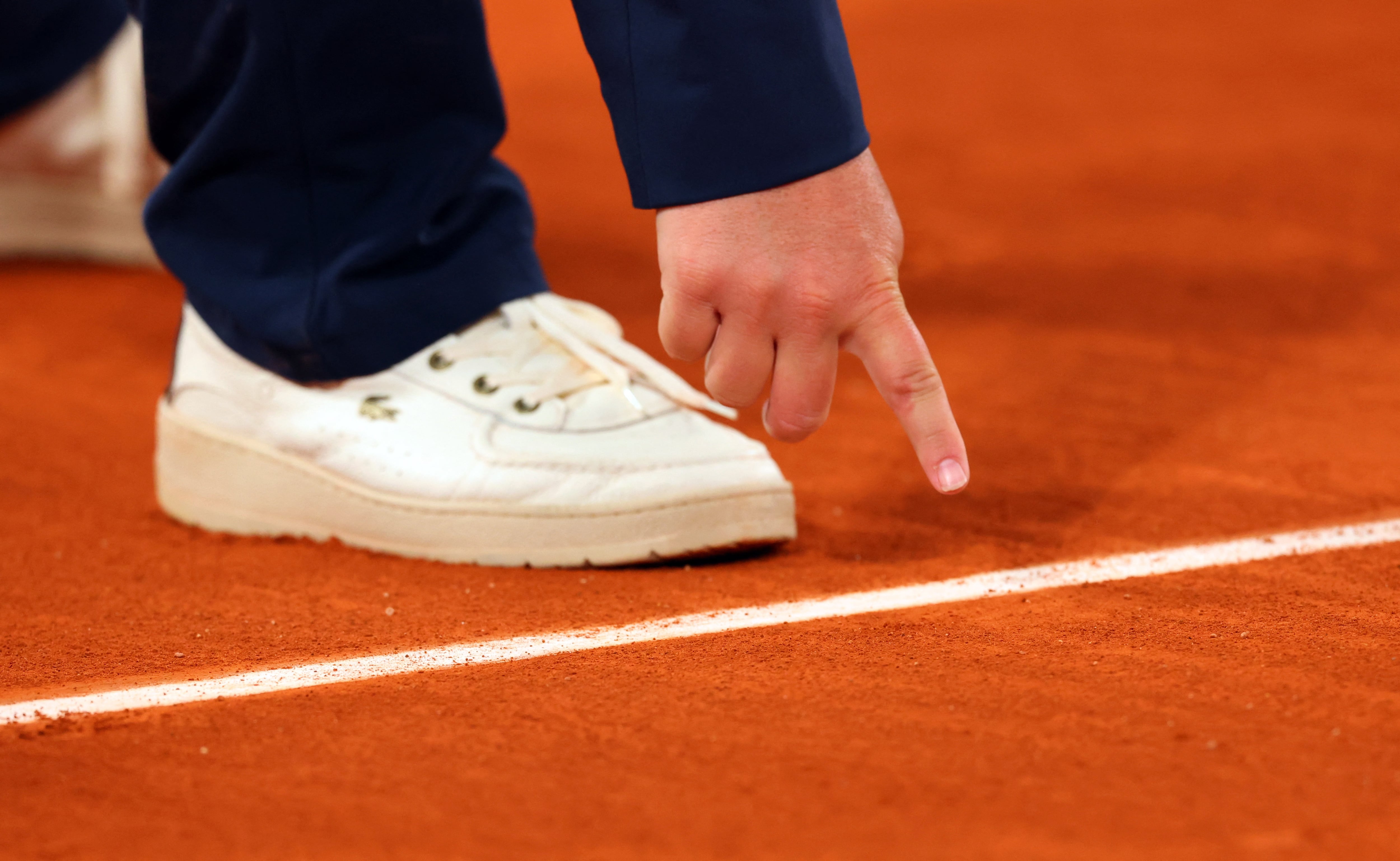 Roland Garros sigue apostando por los jueces de línea (Crédito: REUTERS/Denis Balibouse)