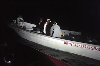 En la embarcación viajaban tres