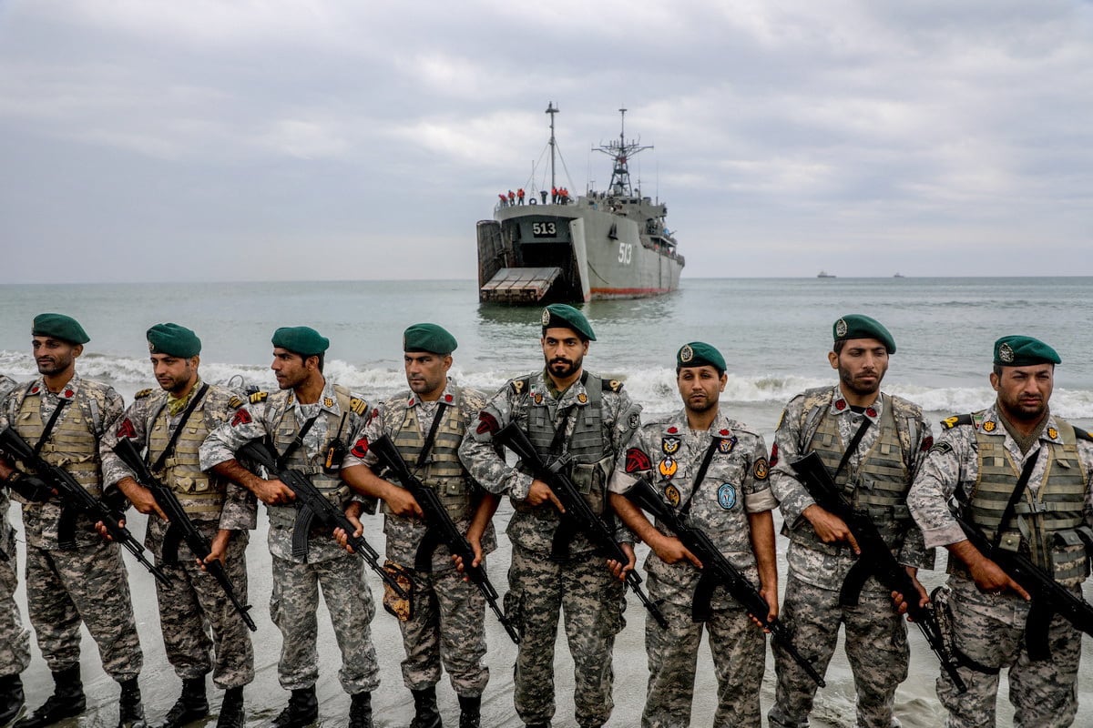 El comunicado iraní advierte a empleados de empresas de Estados Unidos sobre inminentes acciones militares en el contexto de las tensiones regionales (REUTERS/ARCHIVO)