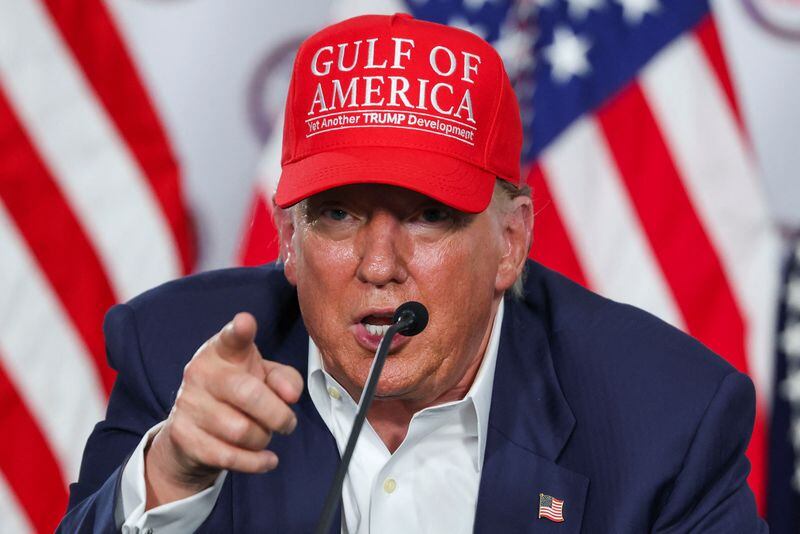 Trump responde a Musk con una amenaza velada sobre los subsidios federales. (REUTERS/Evelyn Hockstein)