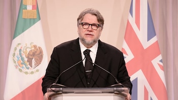 El sensible discurso de Guillermo del Toro para México tras ganar importante premio en Inglaterra