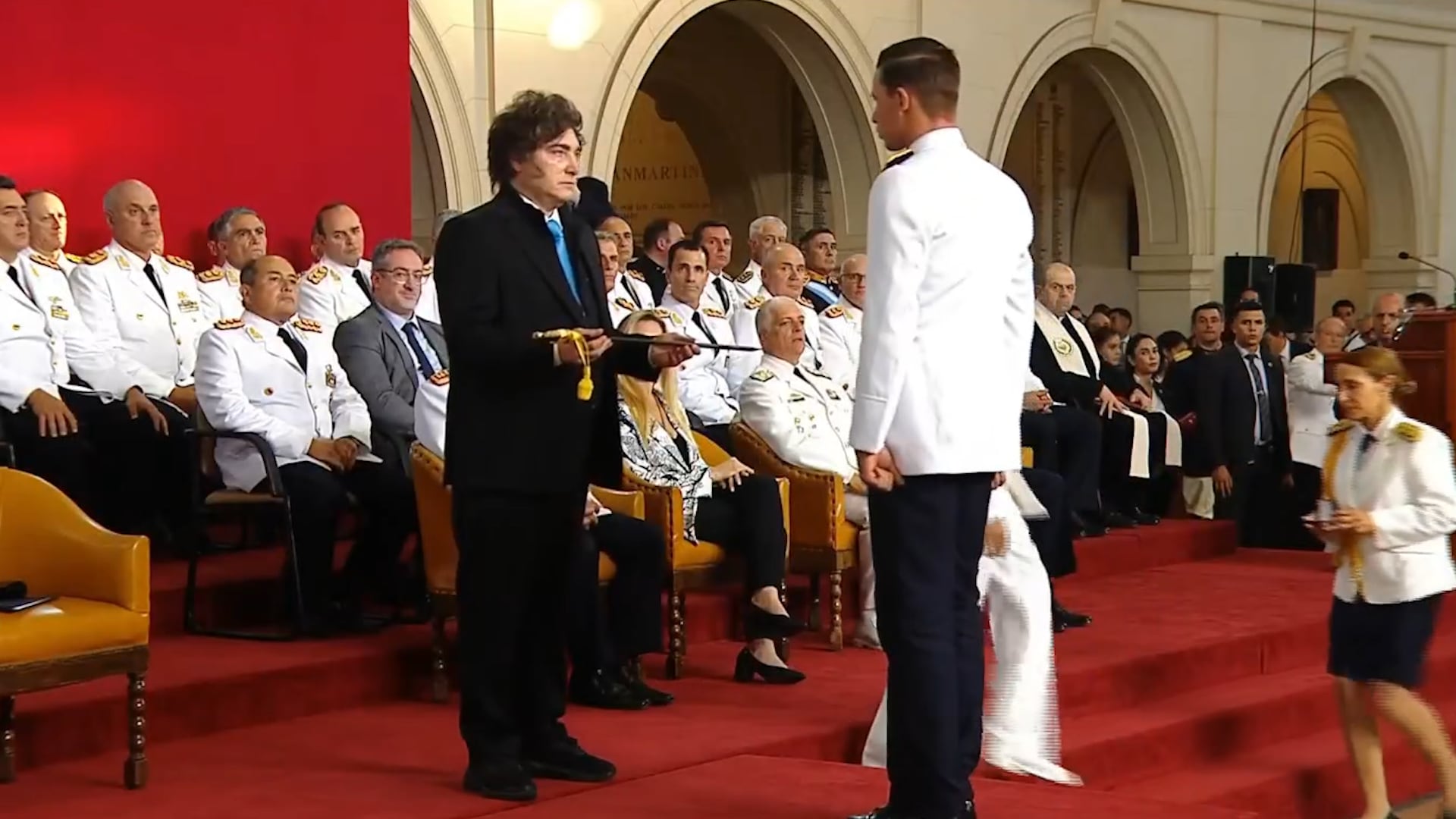 Milei criticó el legado de gobiernos anteriores y prometió aumentar la inversión en defensa y equipamiento militar