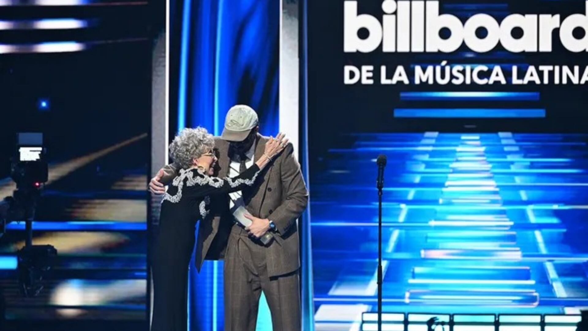 Bad Bunny Gana el Premio Billboard Latino - Infobae
