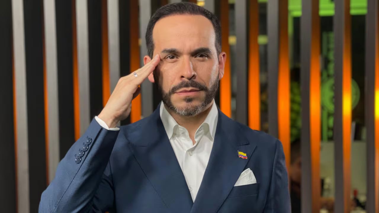 Abelardo De La Espriella afirmó tener el alma rota por el asesinato a dos líderes de su campaña - crédito Abelardo De La Espriella