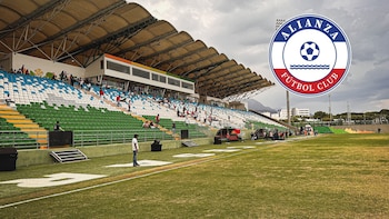 El estadio Armando Maestre recibió