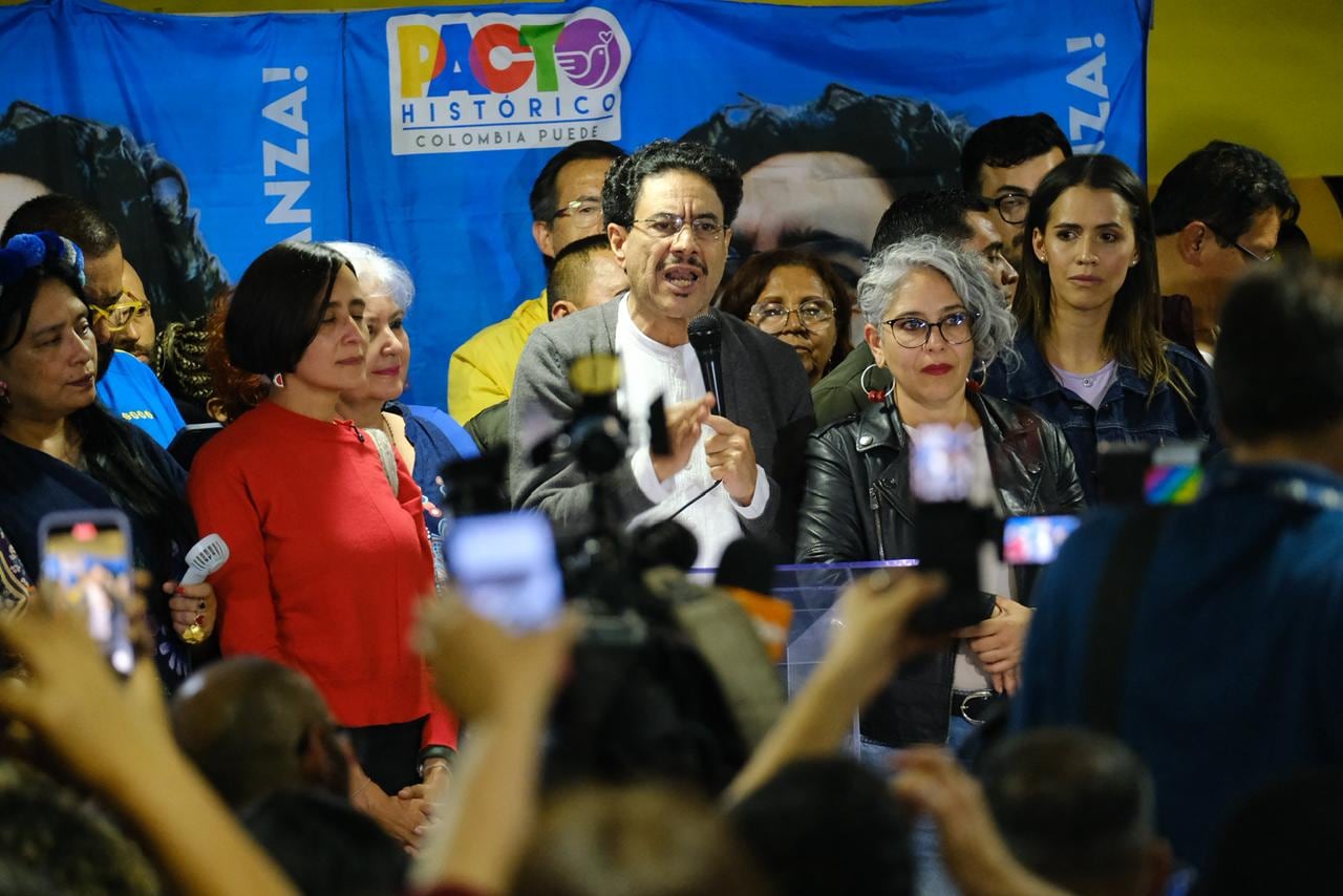 Iván Cepeda fue el ganador de la consulta del Pacto Histórico, con 2.590.797 votos, con lo que superó con creces a la exministra Carolina Corcho - crédito prensa Iván Cepeda