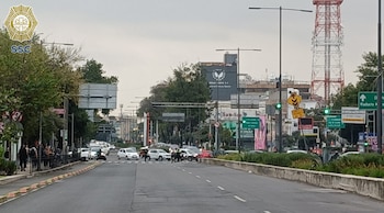 Corte de circulación en Av Chapultepec (@OVIALCDMX)