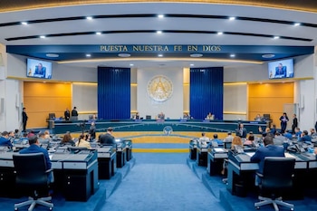 El decreto recibió 58 votos a favor y está orientado a evitar el colapso en el sistema de identificación durante el masivo ciclo de vencimientos previsto para 2026 y 2027. (Cortesía: Asamblea Legislativa)
