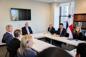 José Raúl Mulino se reunió en Nueva York con directivos de Blackstone y SSA Marine para abordar oportunidades marítimas en Panamá. Tomada de la Presidencia
