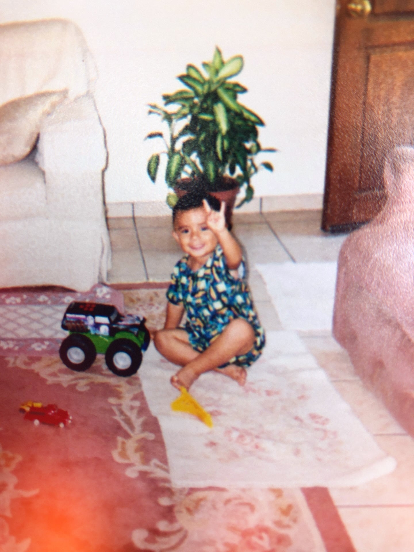 Desde niño, Jay Solorio sabía que lo suyo era el universo de las camionetas patonas (@mj.solo)