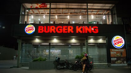 ¿Cuánto gana un gerente de Burger King? Este es su sueldo aproximado al mes