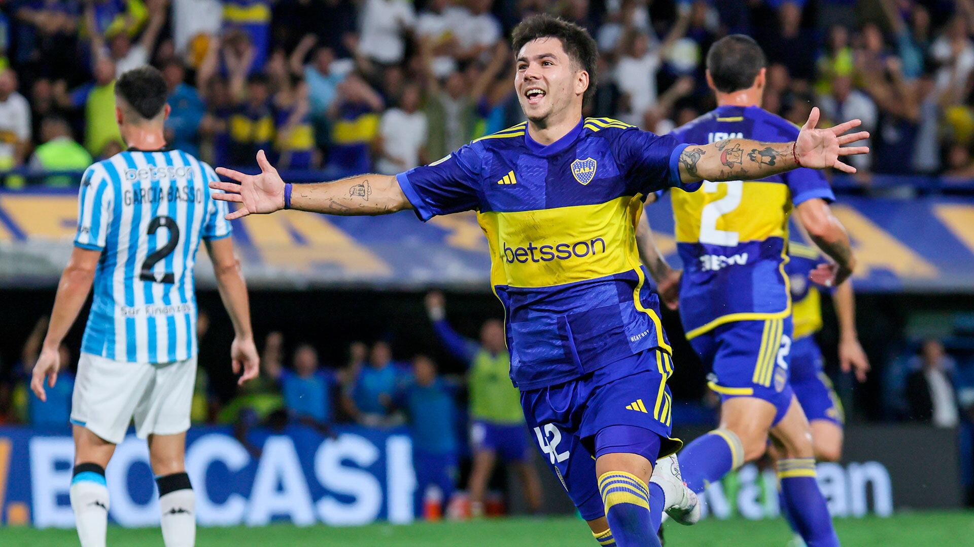 Lucas Blondel festeja uno de sus goles en Boca Juniors ante Racing (Fotobaires)