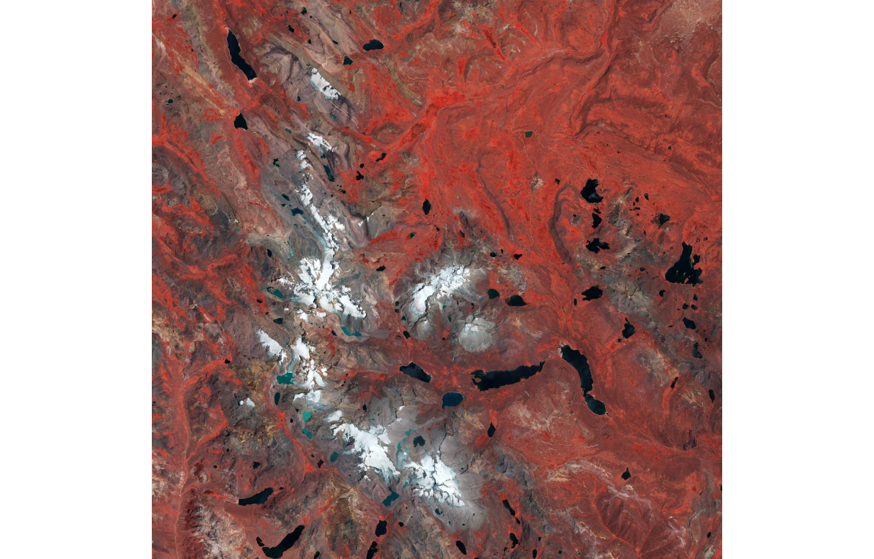 Vista satelital del nevado Pariacaca: los glaciares han perdido cerca del 50% de su superficie desde 1970 - Andina