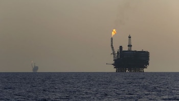 El petróleo cae a mínimos