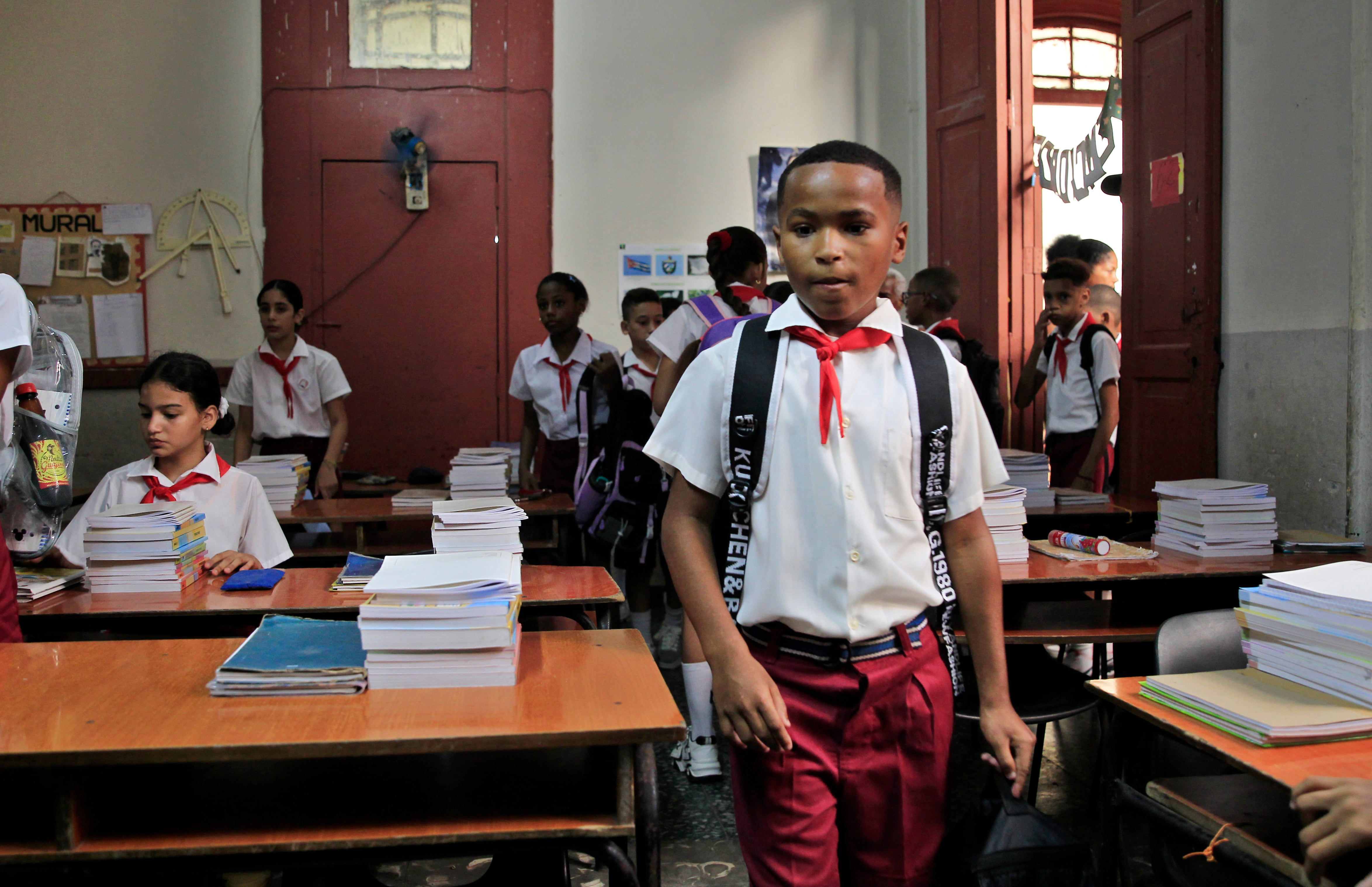 Una de las características que distingue los Estudios Flexibles del CIDEAD de la matrícula ordinaria es que no obligan al alumno a abandonar la escuela donde ya estudia. De hecho, estar escolarizado en un centro extranjero es uno de los requisitos de acceso, no un obstáculo.. EFE/ Ernesto Mastrascusa