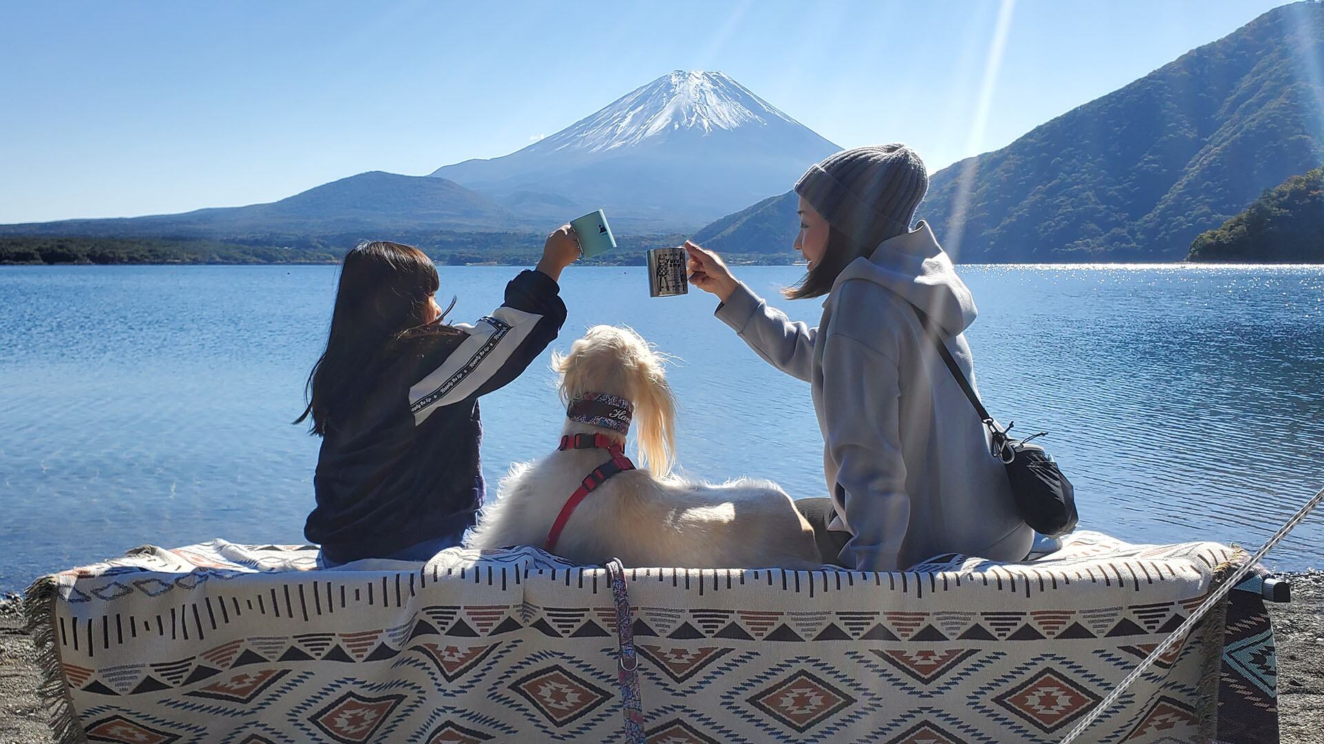 La niña vive con su perro desde que tenía tres años. Cada verano, se van juntos de acampada. Fueron parte del estudio que se hizo en Japón (Nozomi Hirayama)