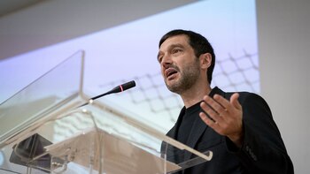 Bustinduy pide dejarse de "hipocresía"