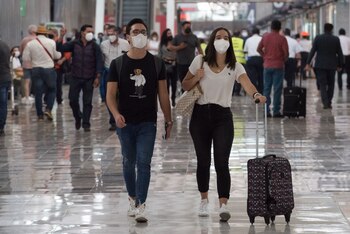 Si sufres de algún retraso o cancelación de tu vuelo, las aerolíneas deben compensarte (Cuartoscuro)