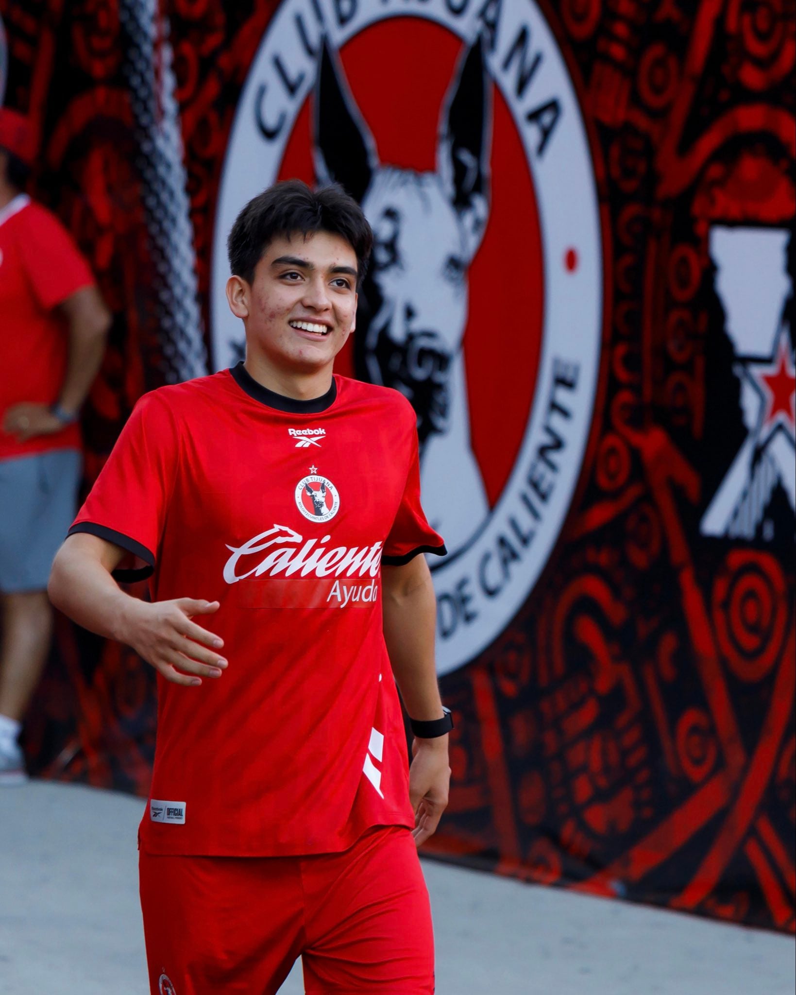 (X / @Xolos)