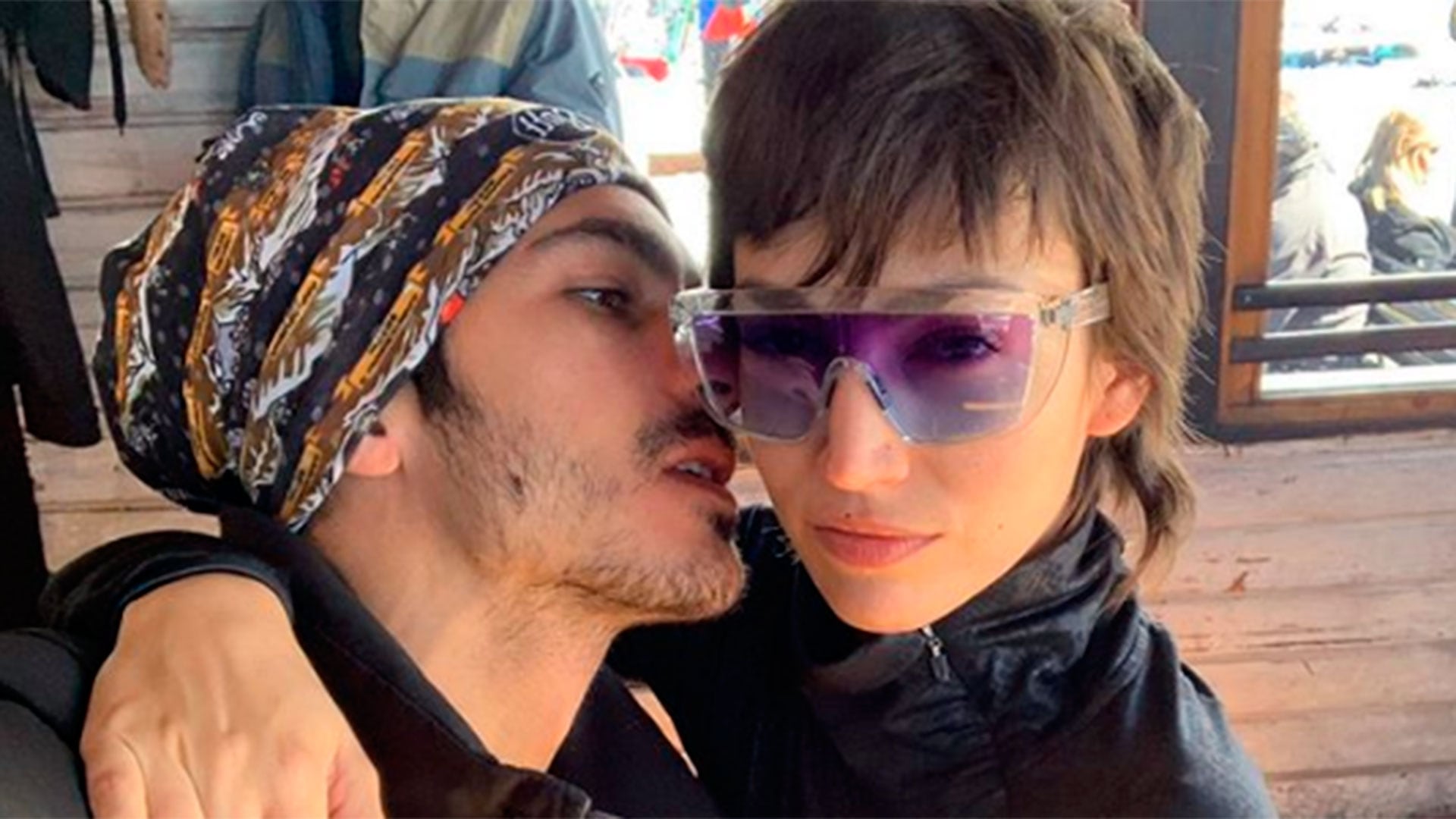 Úrsula Corberó y el Chino Darín: el romance nacido en un set, la familia como puente y el amor entre dos tierras