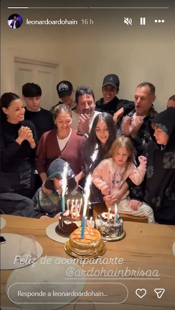 La sobrina de Pampita compartió detalles del festejo en Instagram, mostrando abrazos, brindis y una torta con decoración sorpresa