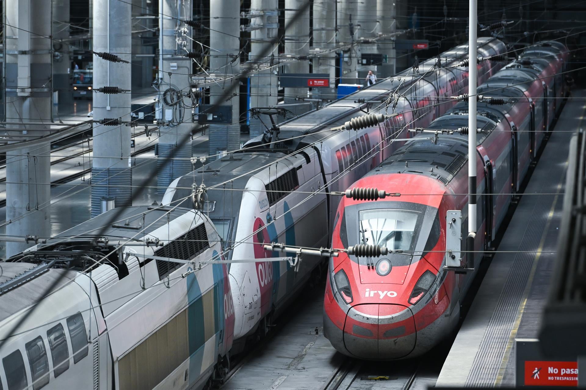 Un alcance entre dos trenes obliga a interrumpir la línea de alta velocidad Madrid-Andalucía