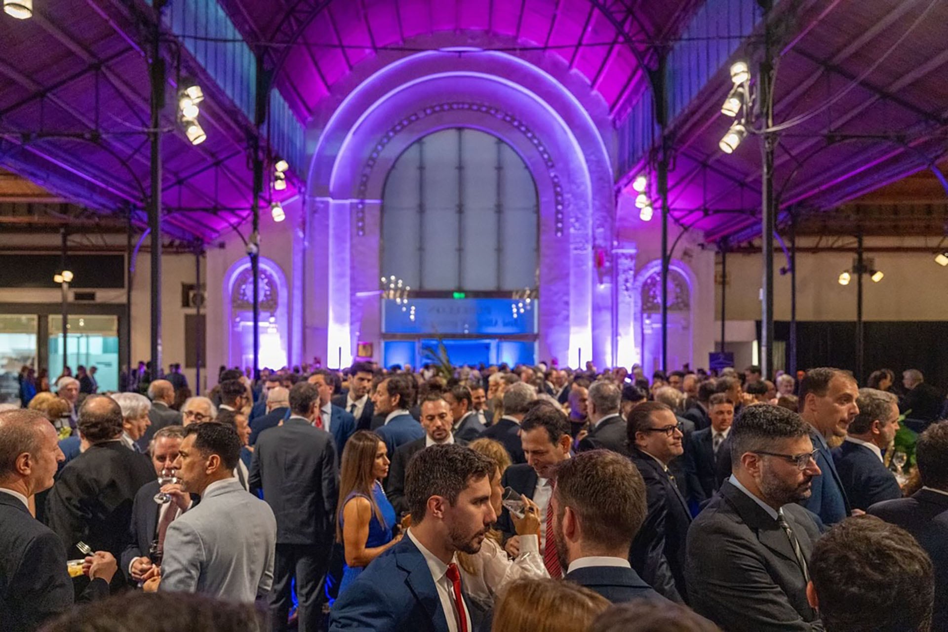 La velada se realizó en uno de los salones de La Rural (@amfjnargentina)