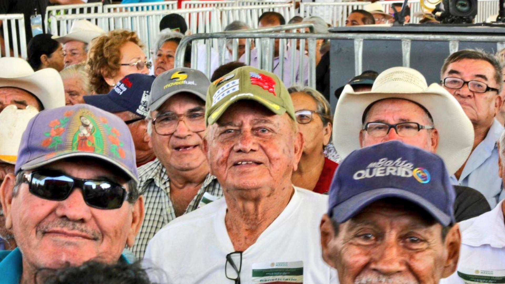 La Pensión Bienestar 2025 otorga 3 mil 200 pesos bimestrales a hombres de 30 a 64 años con discapacidad, apoyando su autonomía económica y bienestar diario