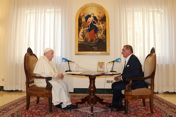 ARCHIVO: Entrevista de Carlos Herrera al Papa Francisco realizada en Roma, la primera que concede el Pontífice a un medio de comunicación tras su operación de colon en julio de 2021. (EUROPA PRESS)