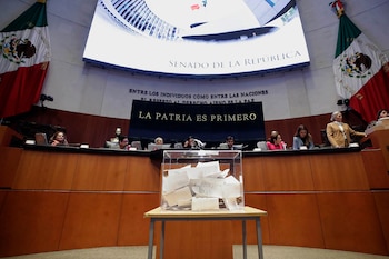 La protesta iniciará a las 9:00 horas desde la explanada del Senado rumbo al Zócalo capitalino, según la convocatoria de la Alianza Nacional de Jubilados. EFE/Senado de la República